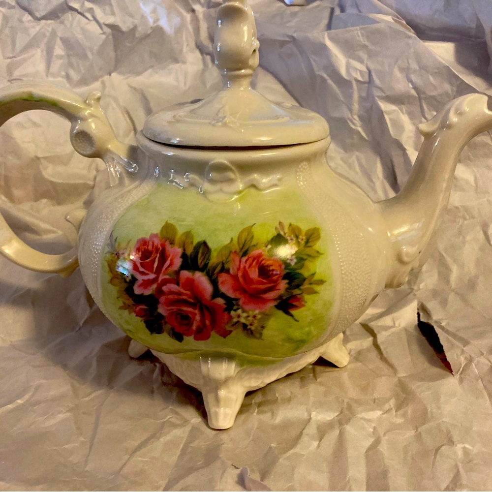 LOMA VINTAGE TEA POT